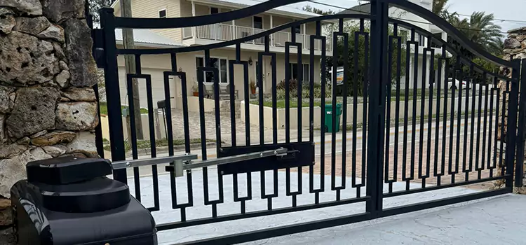 Swing Gate Opener with Keypad Cabot
